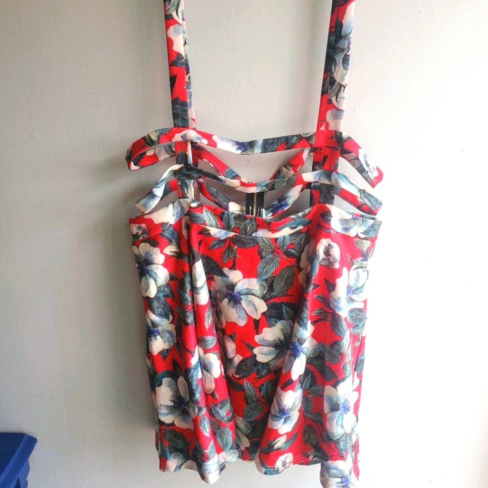 Finejo skirt with shoulder straps